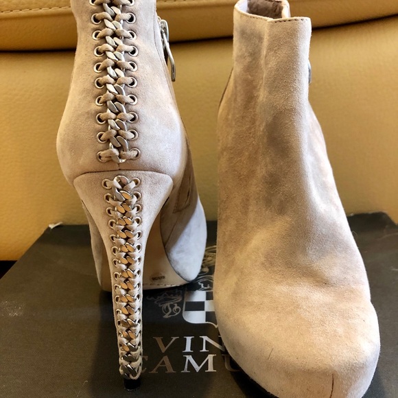 Vince Camuto metal chain lace-up ankle booties - Picture 4 of 5